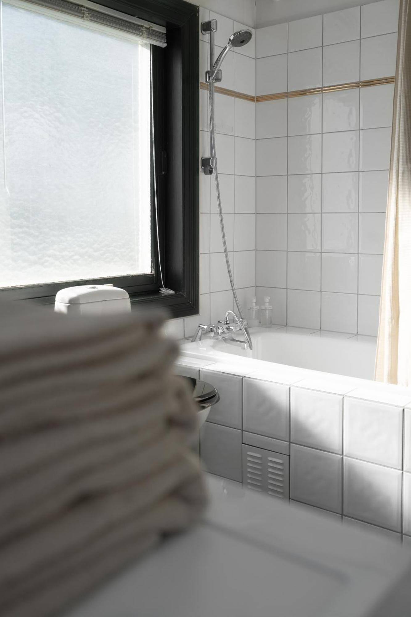 Sunny Apartment In Alesund City Buitenkant foto