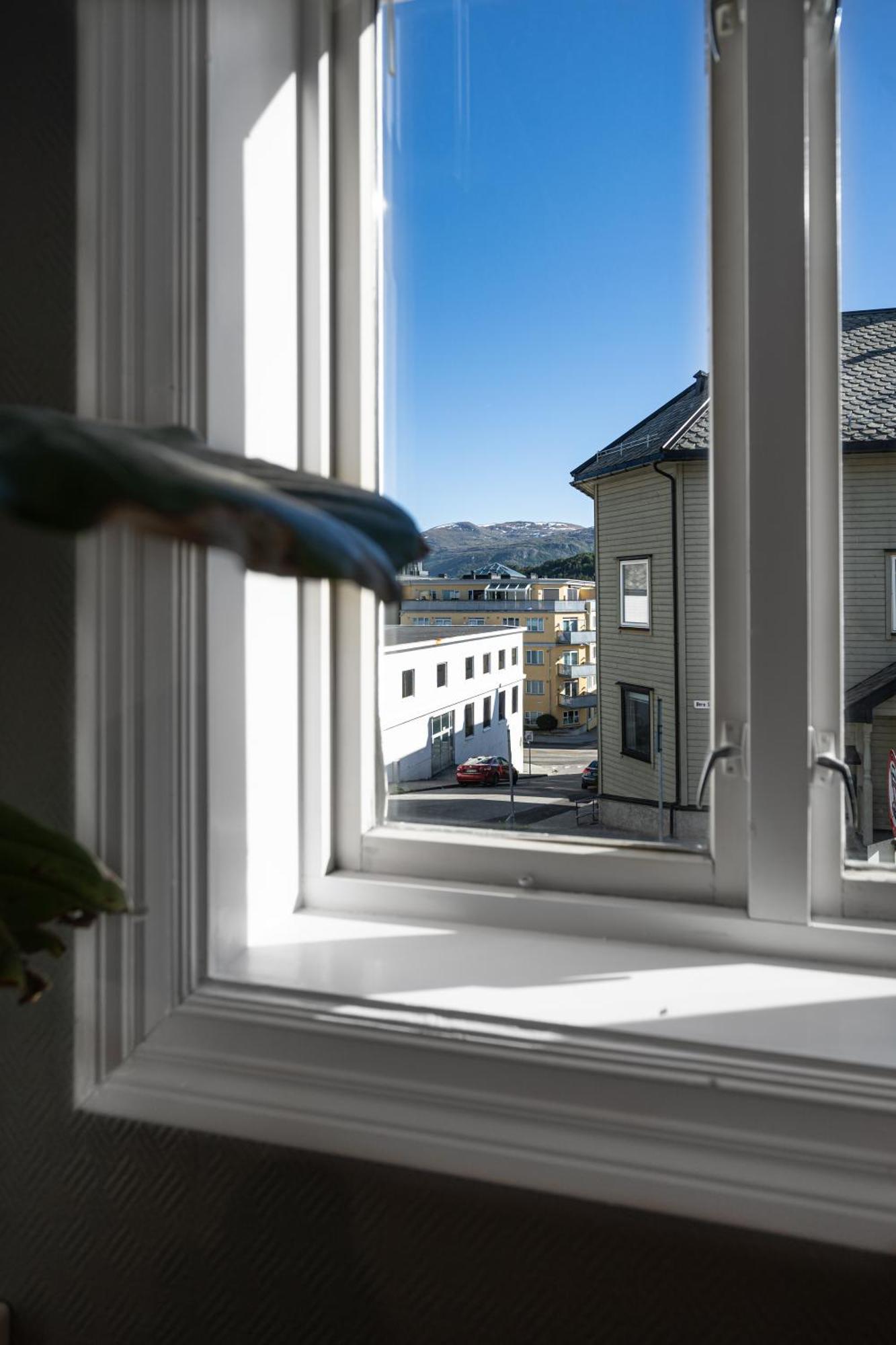Sunny Apartment In Alesund City Buitenkant foto