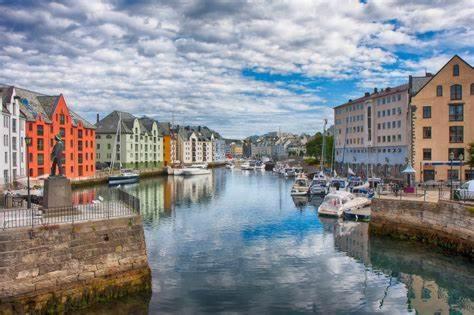 Sunny Apartment In Alesund City Buitenkant foto